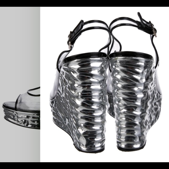 Chanel CC Logo Sandals Size:9.5 - Picture 4 of 5